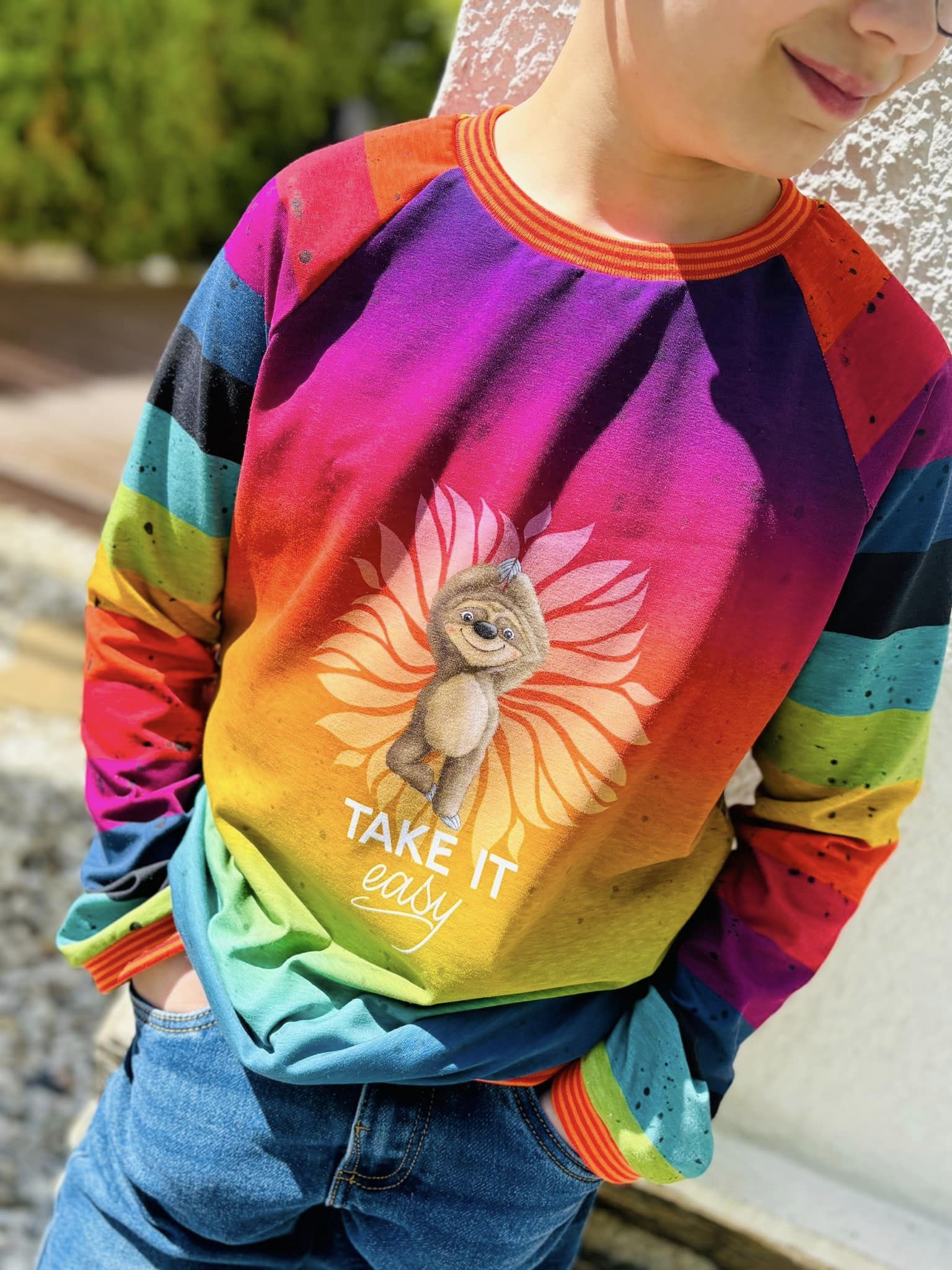 Bio-Jersey Hugo das Faultier "Take it easy" rainbow