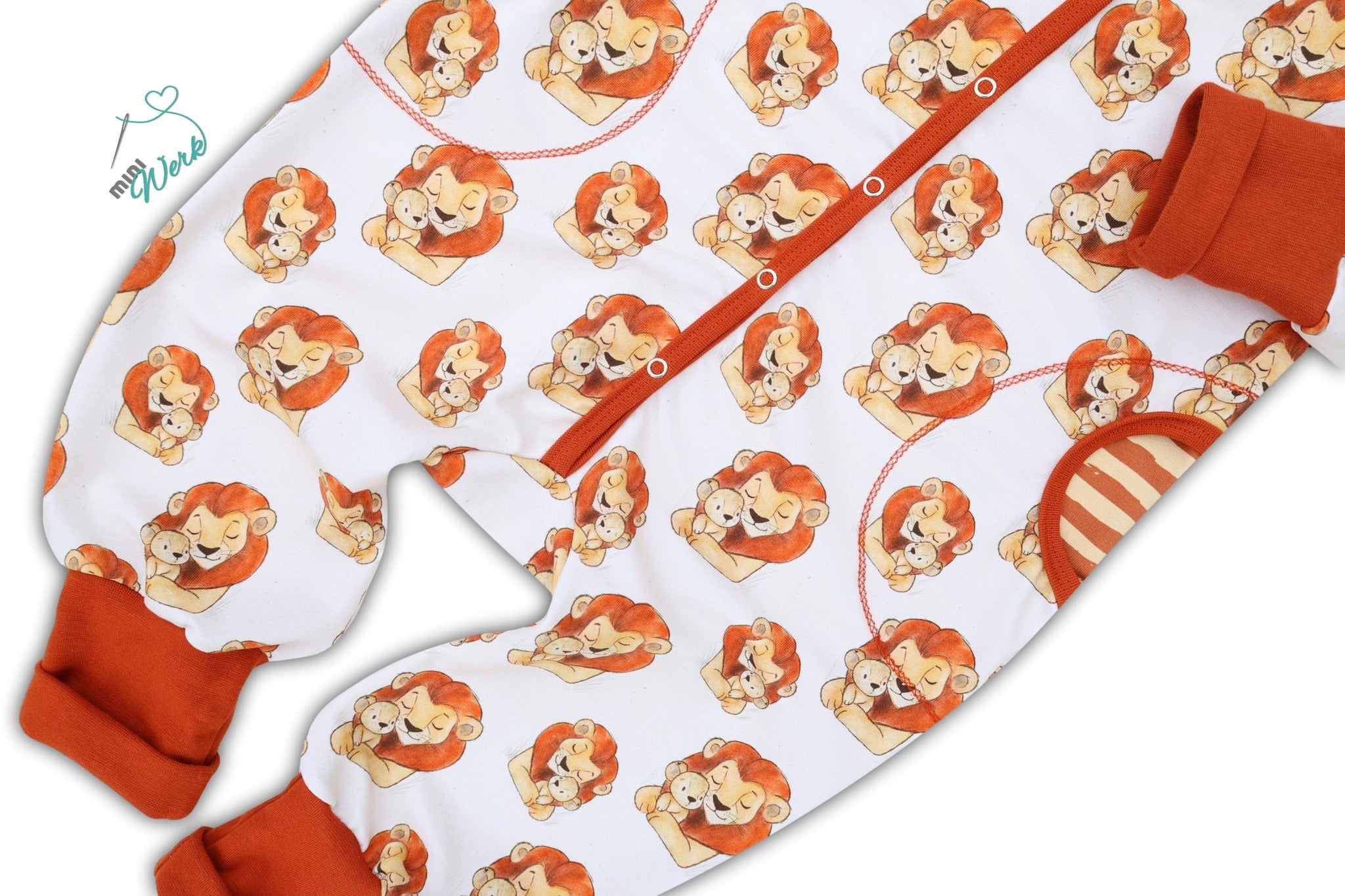 0,5m Bio-Sommersweat Löwenmama AOP