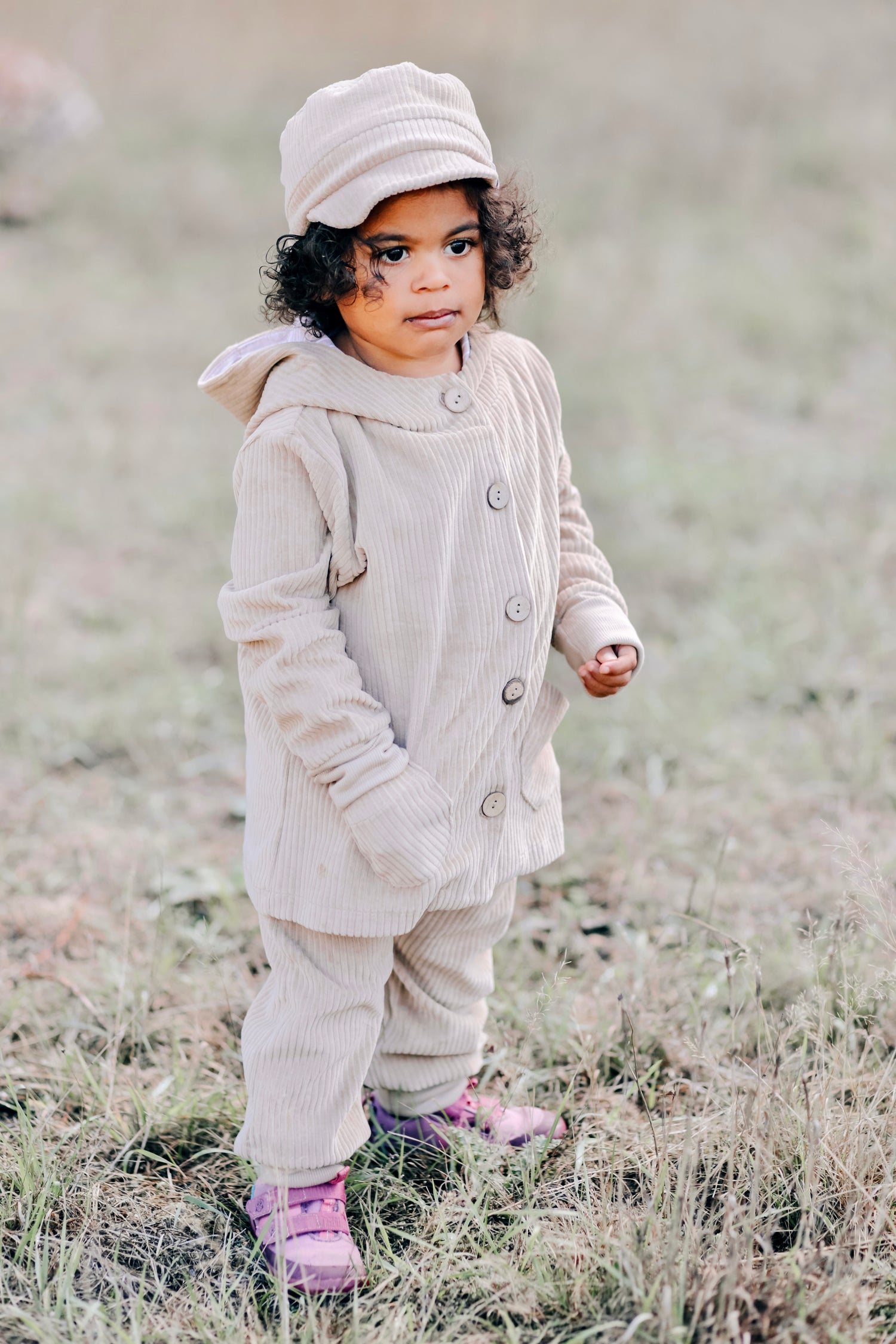 Cord-Knopfjacke beige