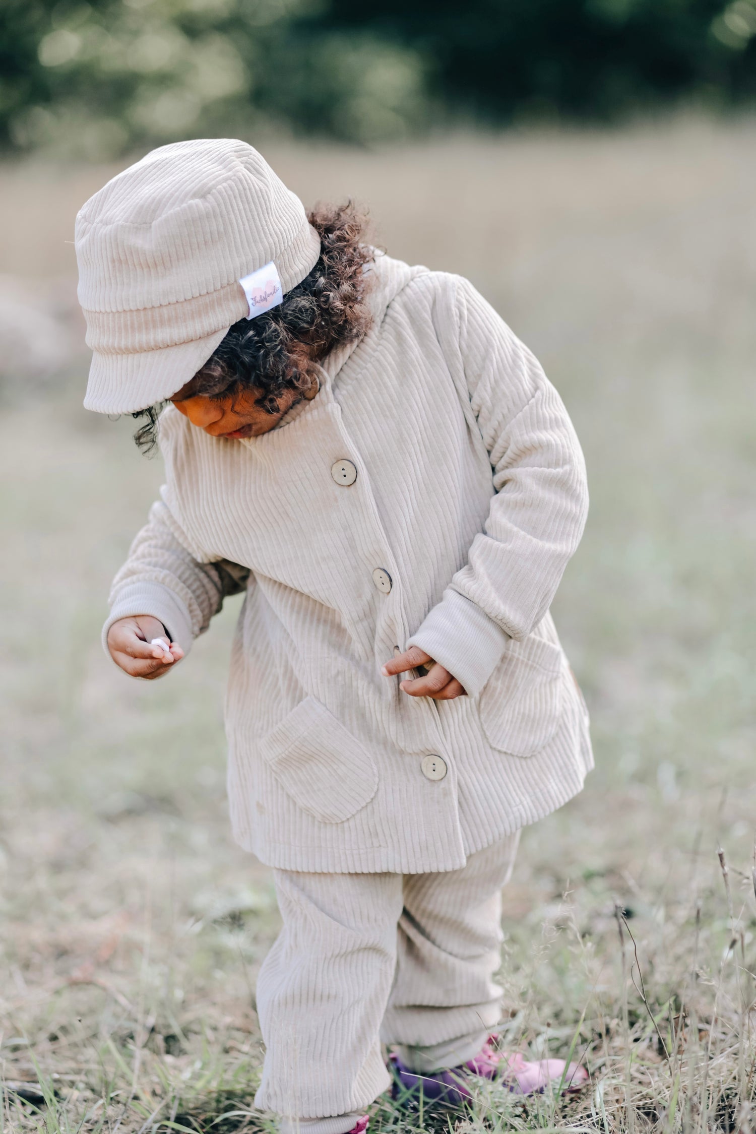 Cord-Knopfjacke beige