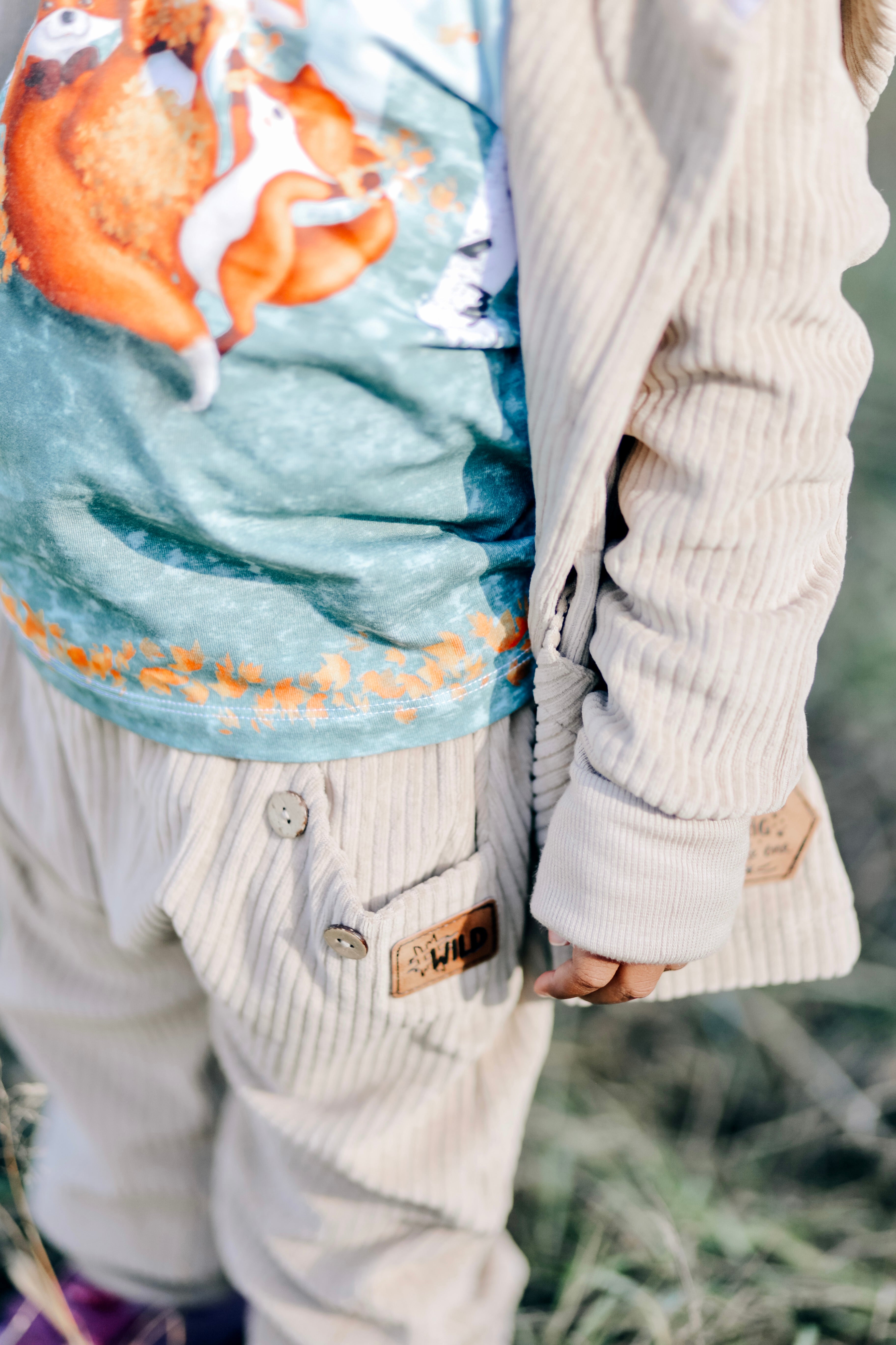 Cord-Knopfjacke beige