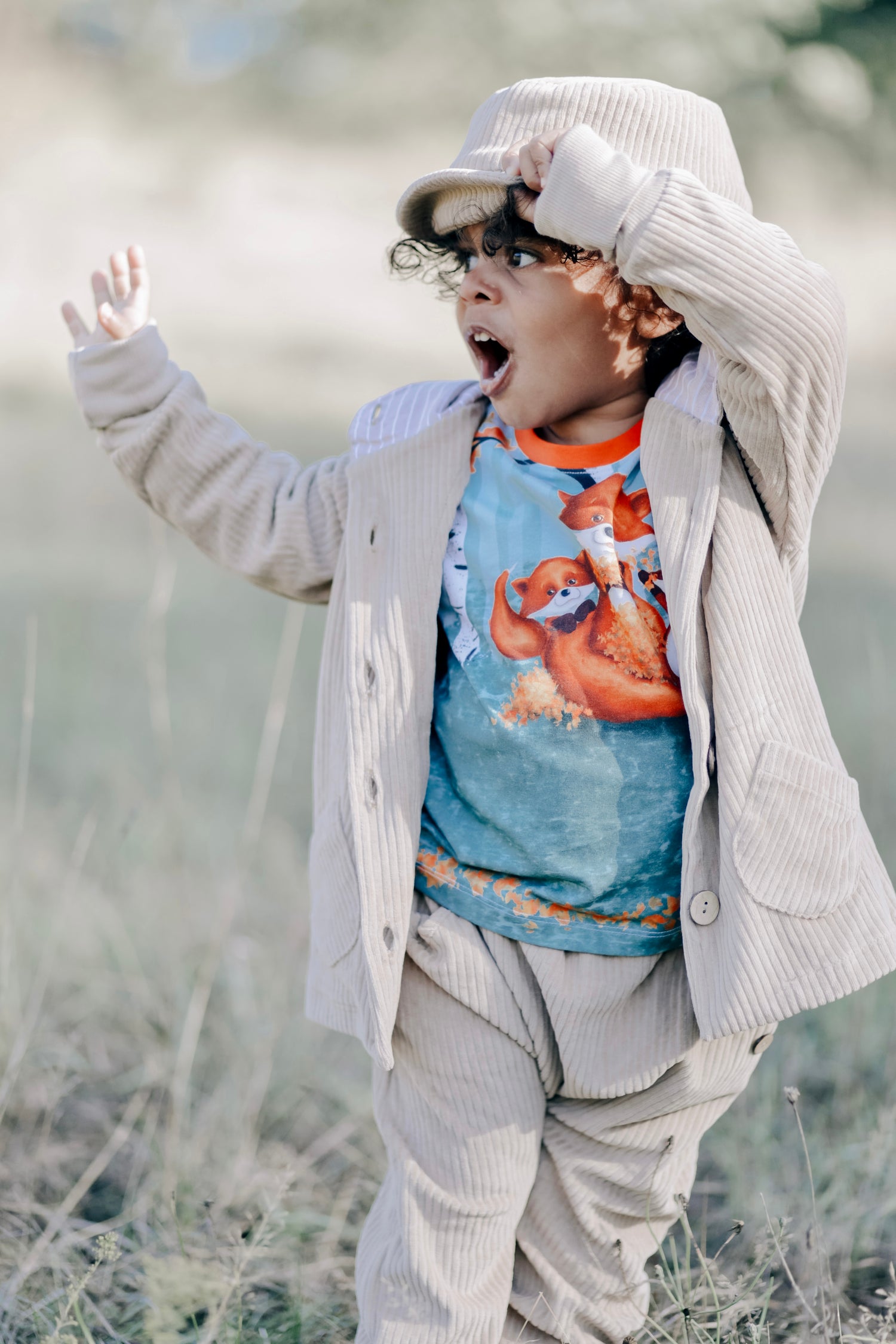 Cord-Knopfjacke beige