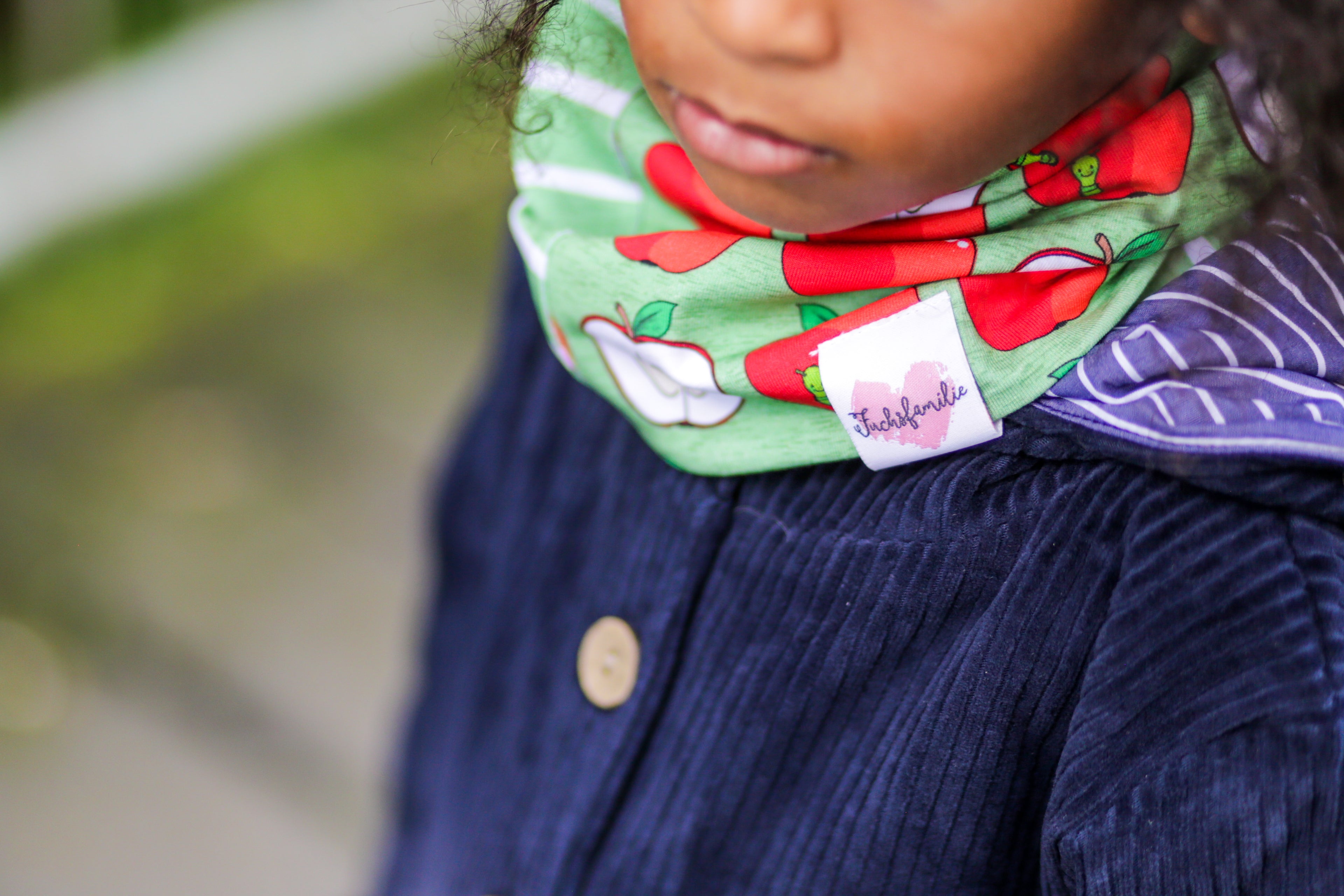 APFELRaupe grün Loop