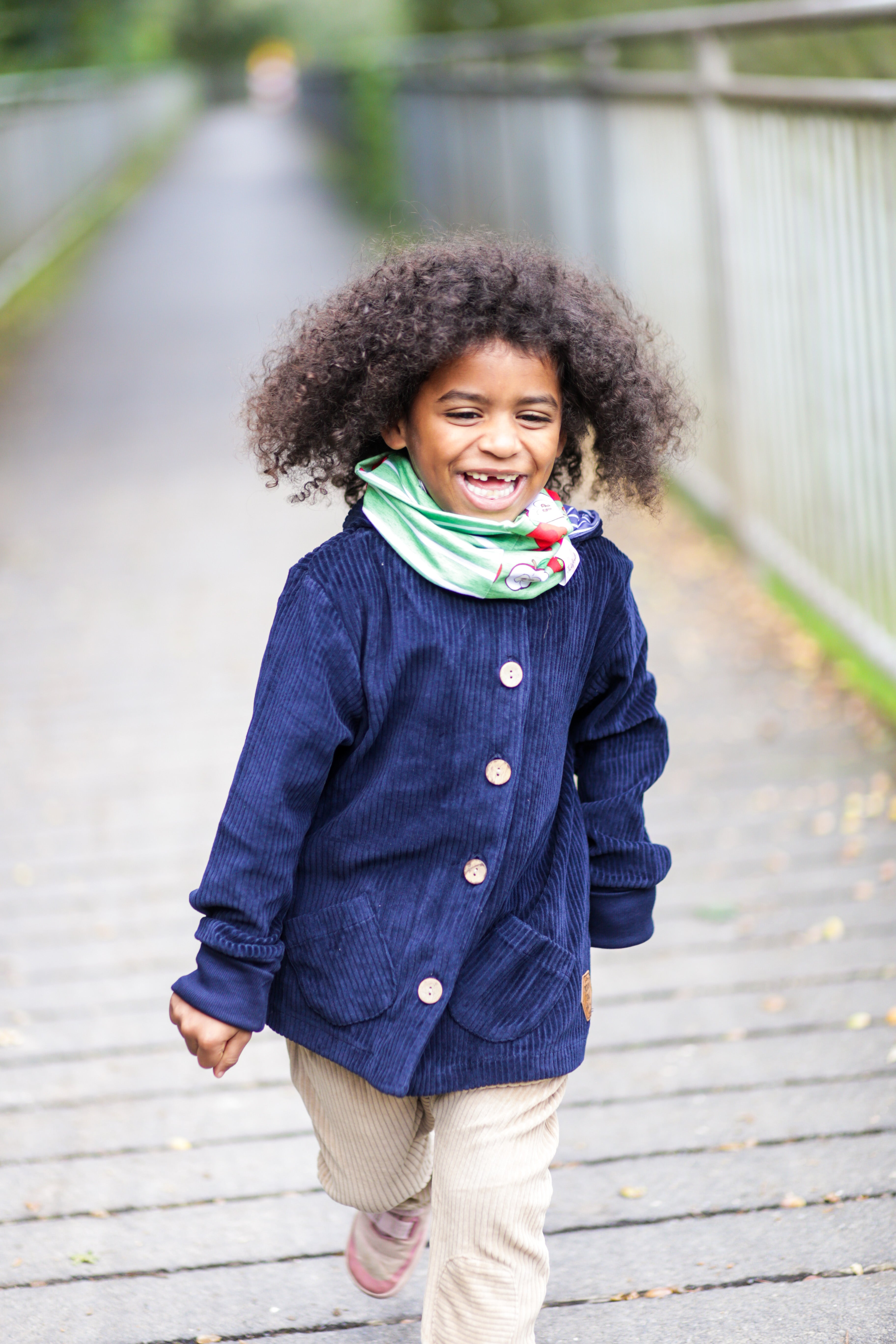 Cord-Knopfjacke navy