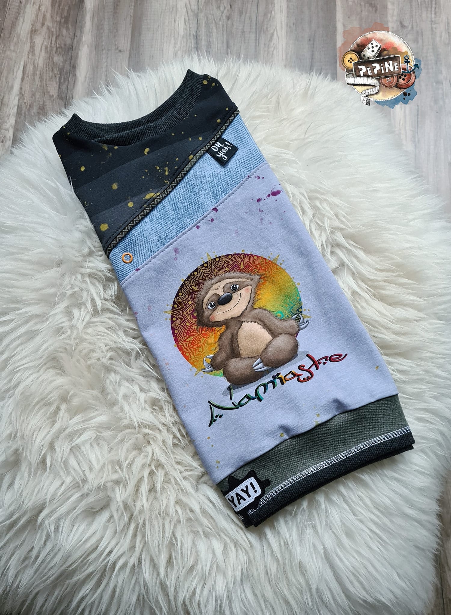 Bio-Sommersweat Faultier Namaste hellgrau meliert 