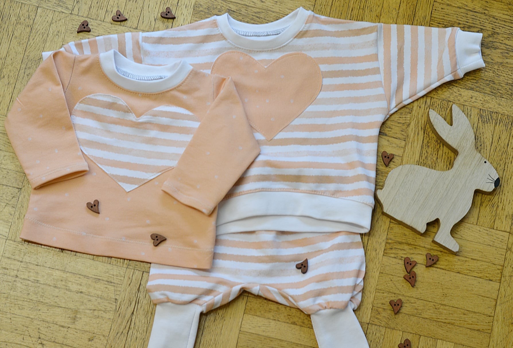 0,5m Bio-Sommersweat Little Fox Aquarellstreifen peach