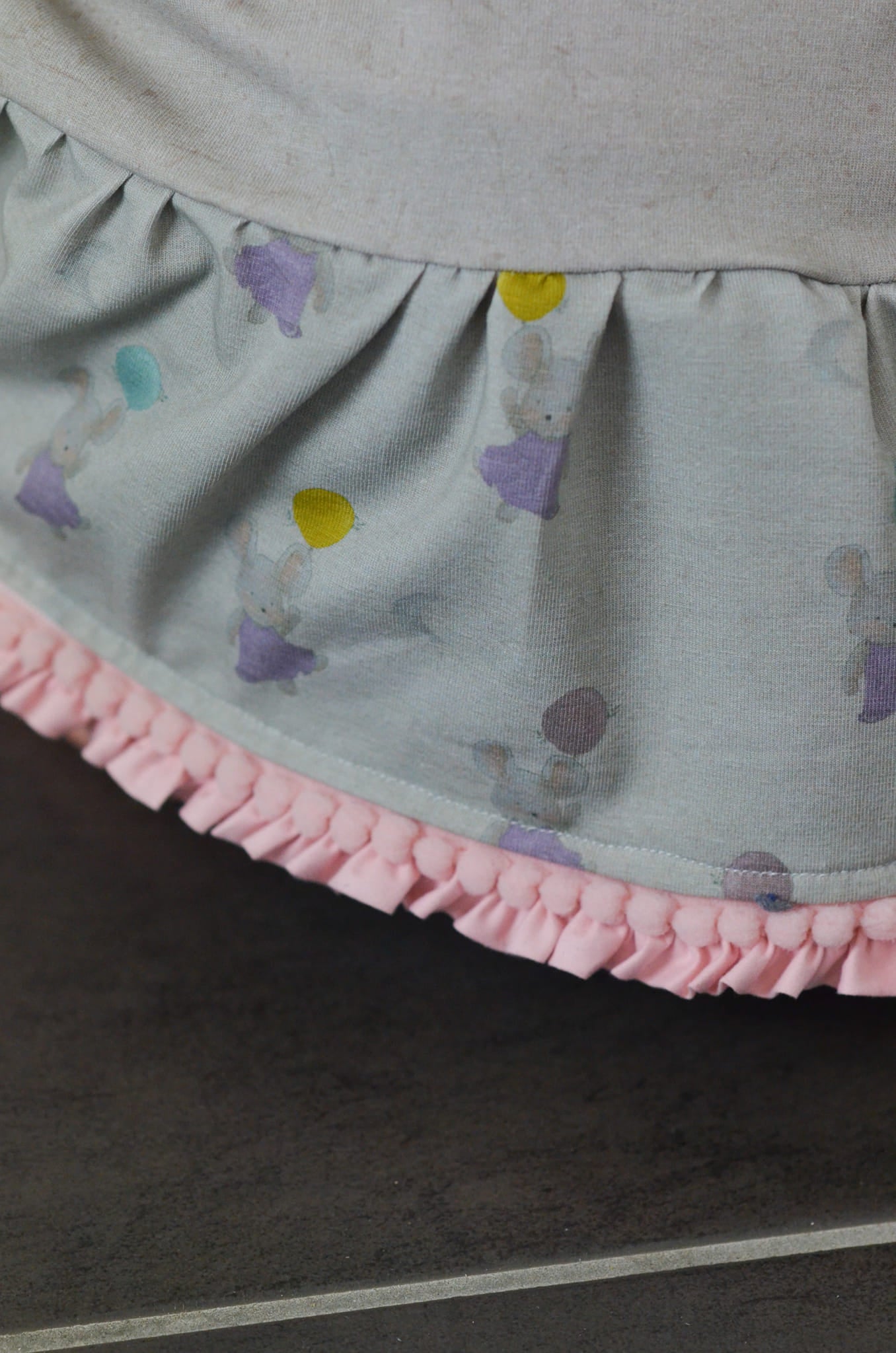 0,5m Bio-Jersey Kleine Maus mit Kleid Allover