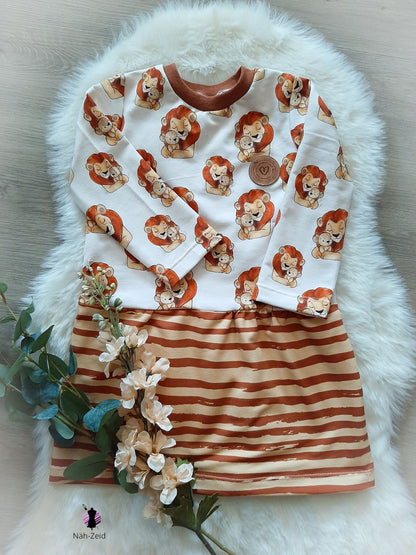 0,5m Bio-Sommersweat Löwenmama AOP