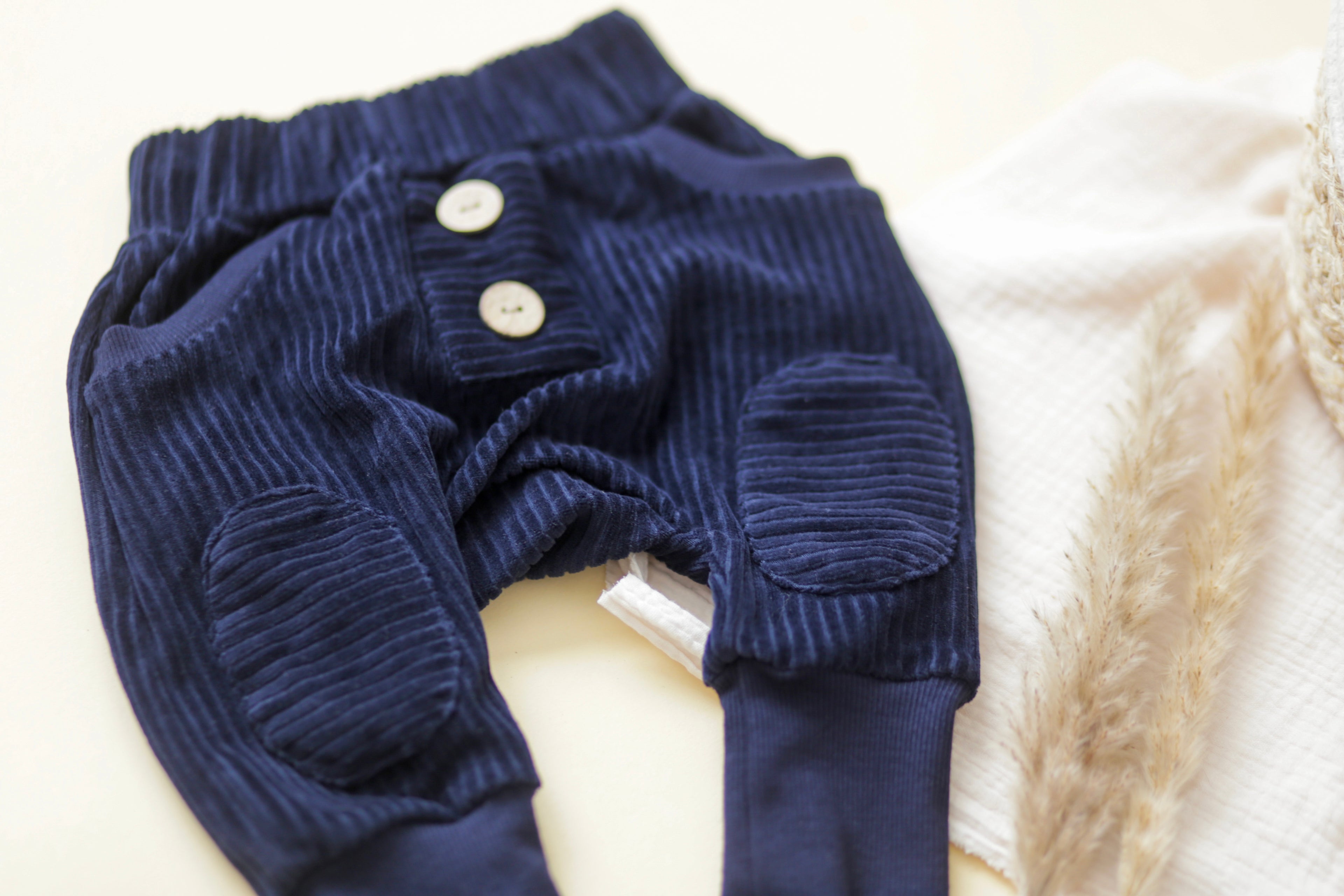 Cord-Hose (gerade Knopfleiste) navy 