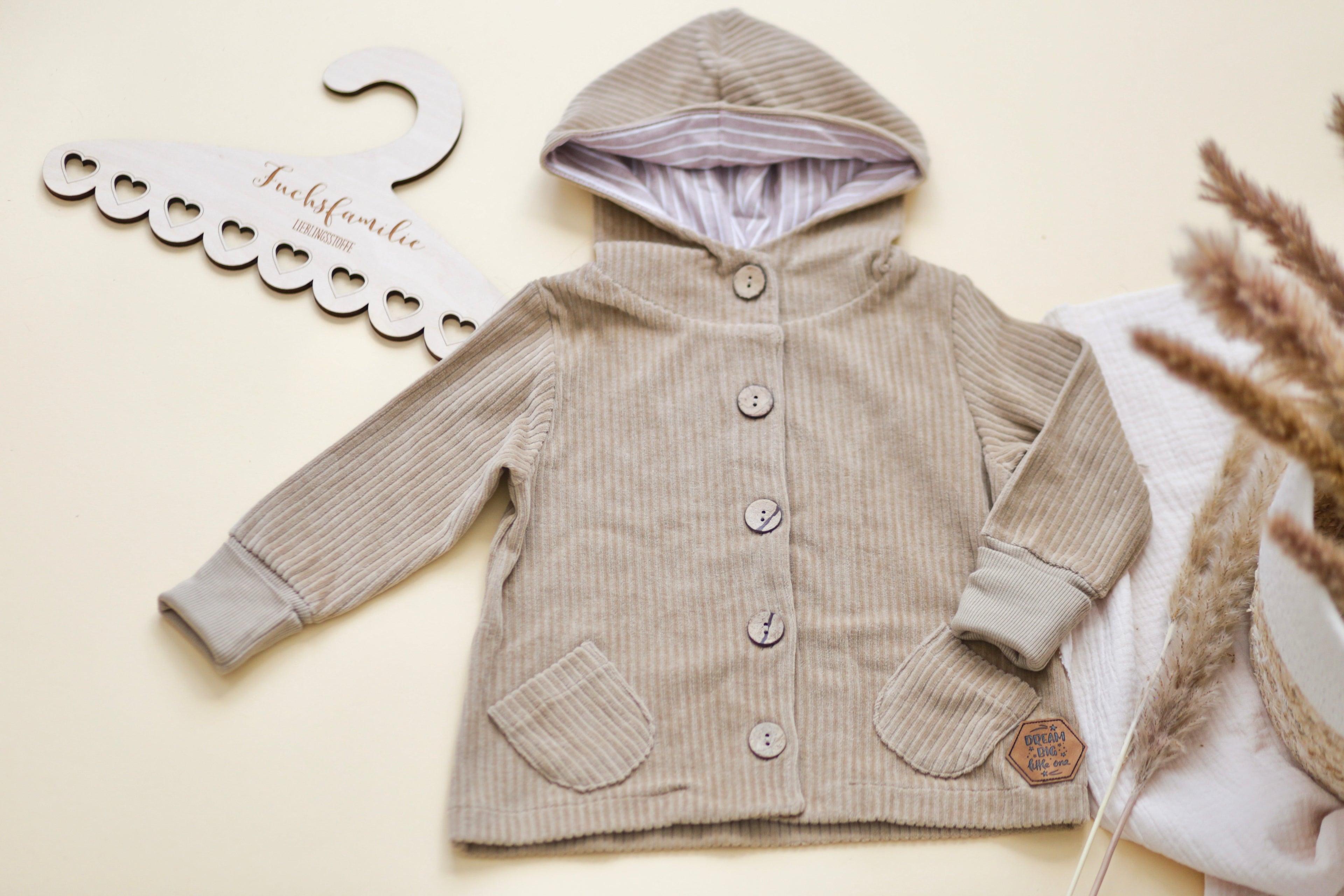 Cord-Knopfjacke beige 
