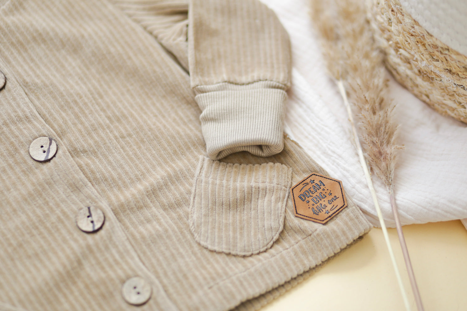 Cord-Knopfjacke beige 