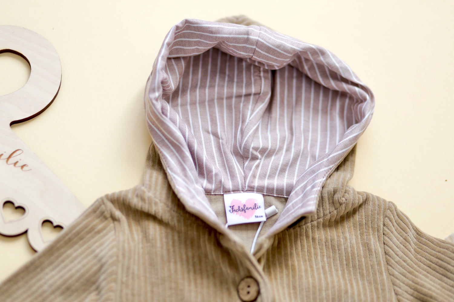 Cord-Knopfjacke beige 