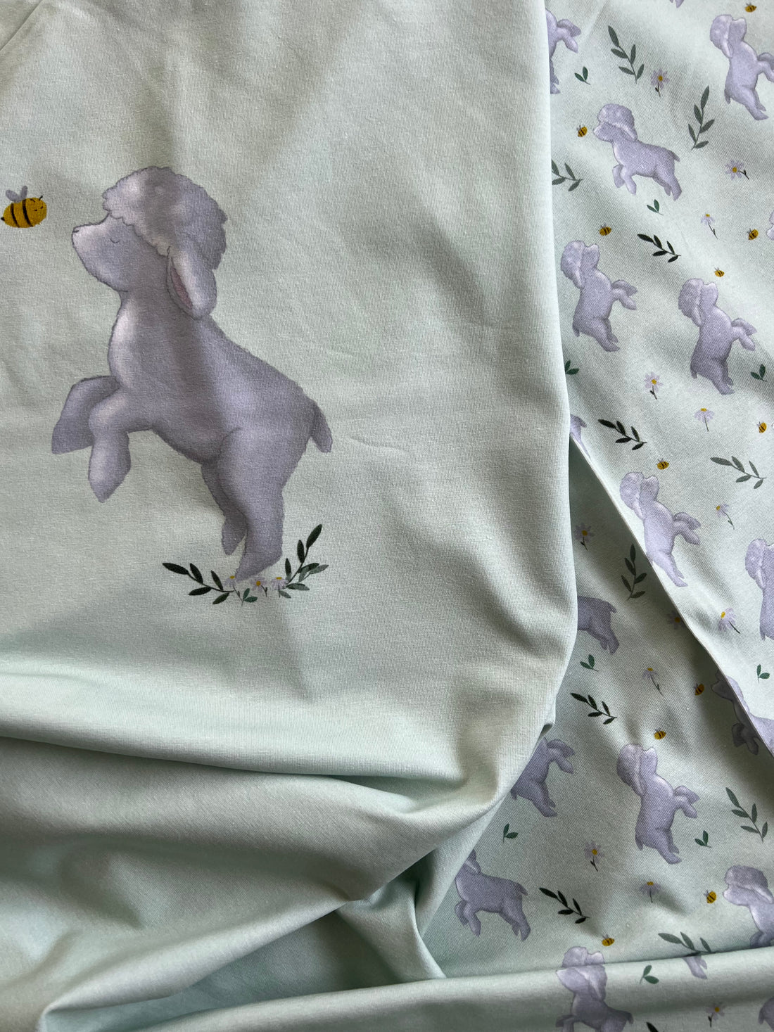 Bio-Jersey Kleines Lämmchen – Rapport ca. 60-65cm lang