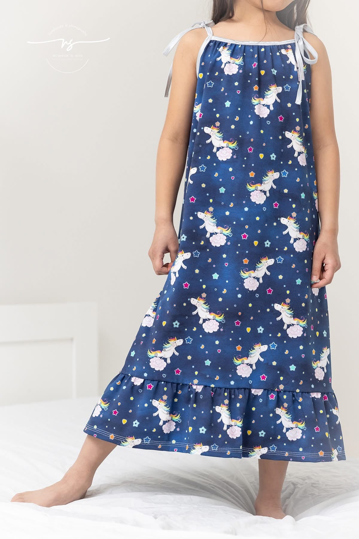 0,5m Bio-Jersey Glitzereinhorn denimblau AOP 
