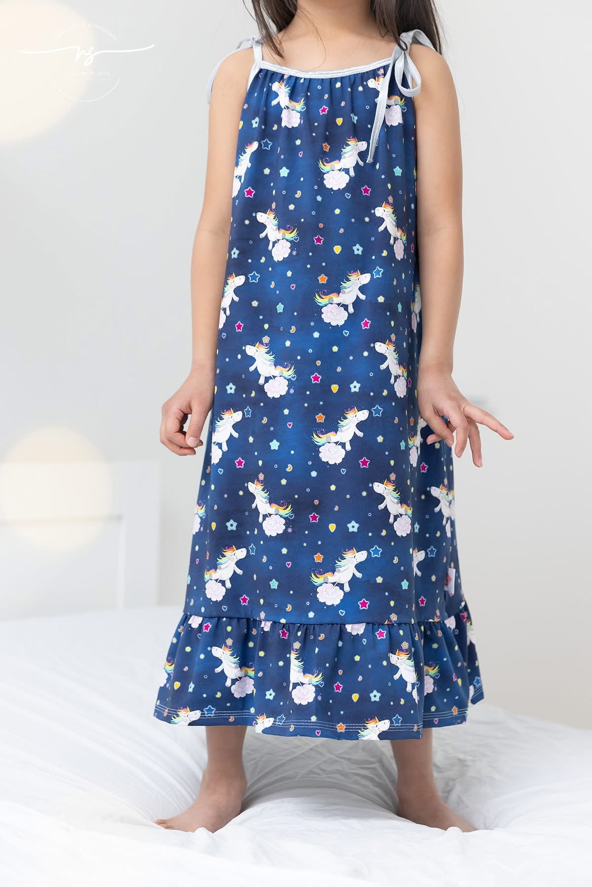 0,5m Bio-Jersey Glitzereinhorn denimblau AOP 